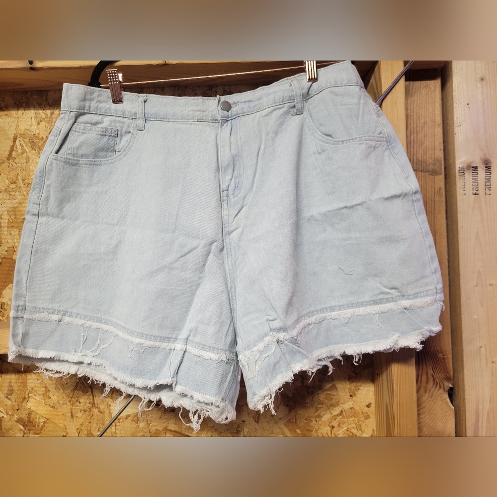 Hayden Los Angeles NWT Womens Denim Shorts Size 2XL